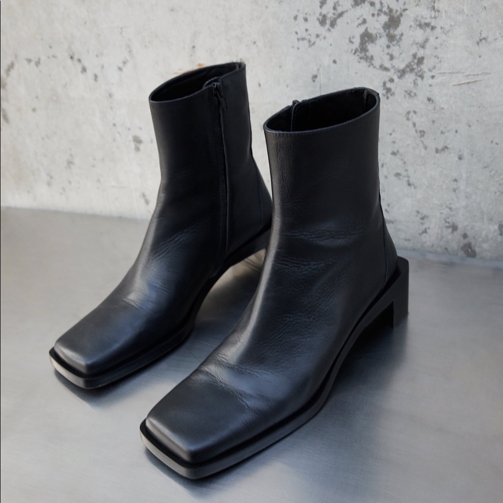 FW19 Zara Square Toe Heeled Boots in Black